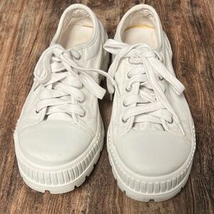 Torrid Chunky Lug sole Lace Up Canvas Sneakers, white, size 7.5WW